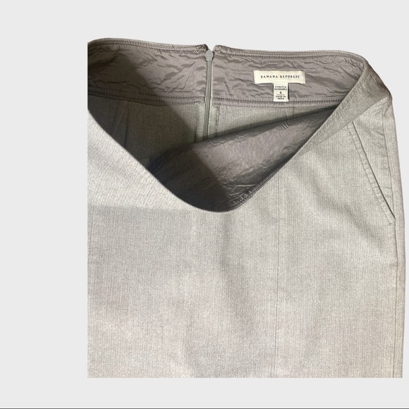 Banana Republic Stretch Pencil Skirt - Picture 3 of 3